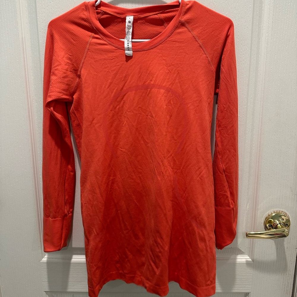 Lululemon Run Swiftly Tech Long Sleeve Shirt in Ripple Wave Orange
